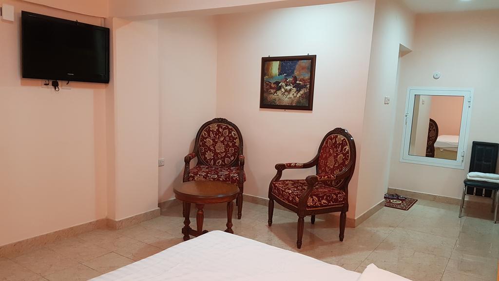 Al Majd Hotel ‘Ibrī Exterior foto